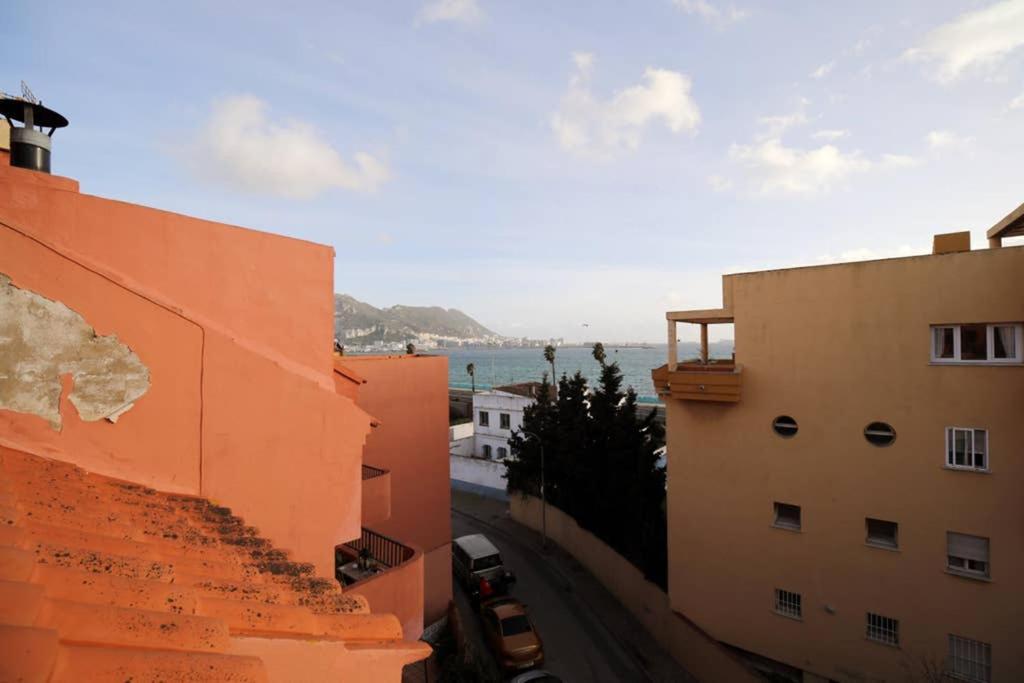 Duplex Con Vistas Al Mar La Linea de la Concepcion Exterior foto